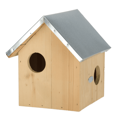 Houten eekhoorn nestkast en huisje met metalen dak