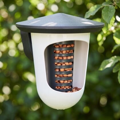Close-up van Multi Feedr vogelvoerhouder